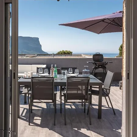 Le Vallat Vue Terrasse Privative Jacuzzi Barbecue Calanques 아파트 *